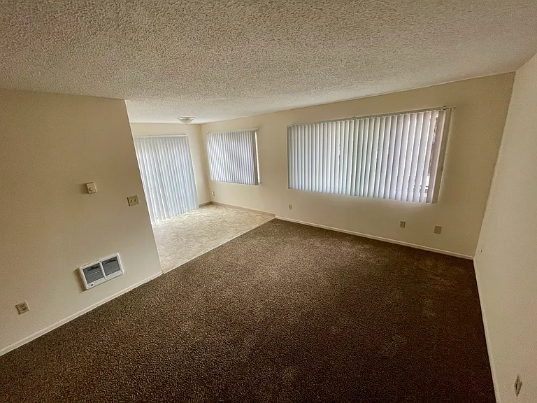 2520 NE Couch St — Photo 6
