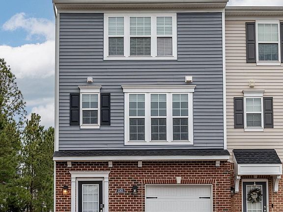 2nd image of 1301 Claytor Ln