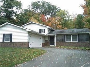 8596 Bayberry Dr NE, Warren, OH
