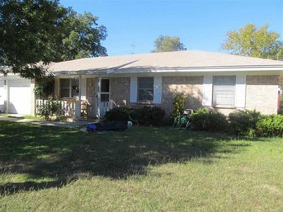 2nd image of 927 Willowbrook St