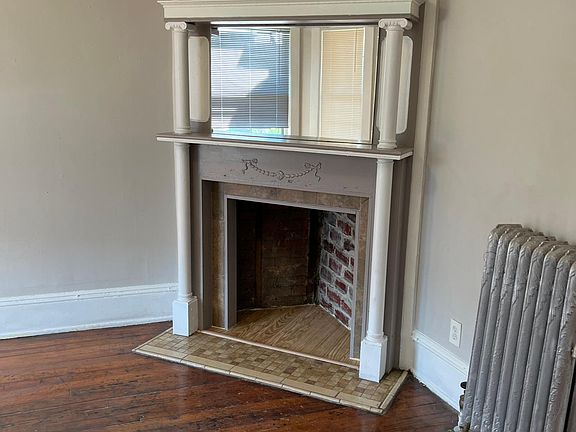 4th image of 1897 W 48th St