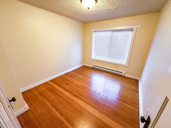 4th image of 5241 15th Ave NE APT 7