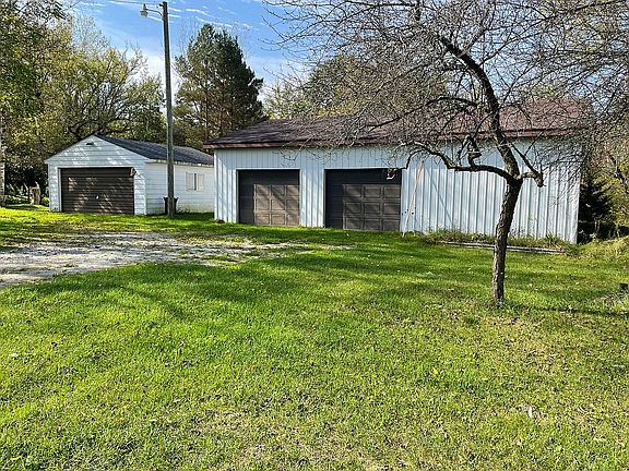 Garage and pole building