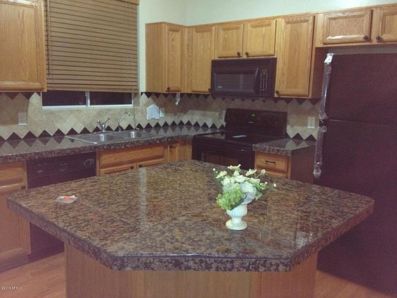 3rd image of 5550 N 136th Dr
