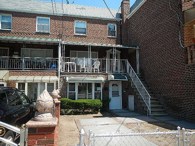2nd image of 1053 E 56th St