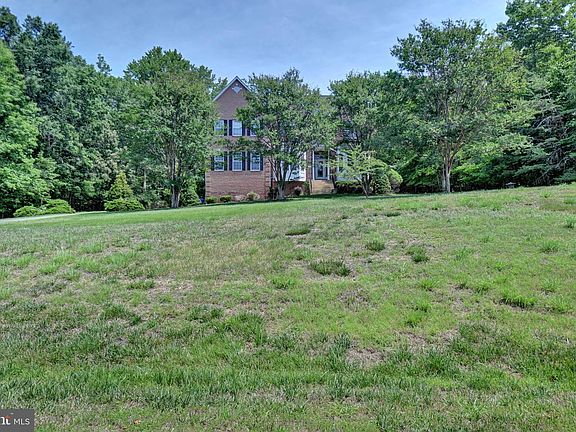 4th image of 7980 Norwich Ct