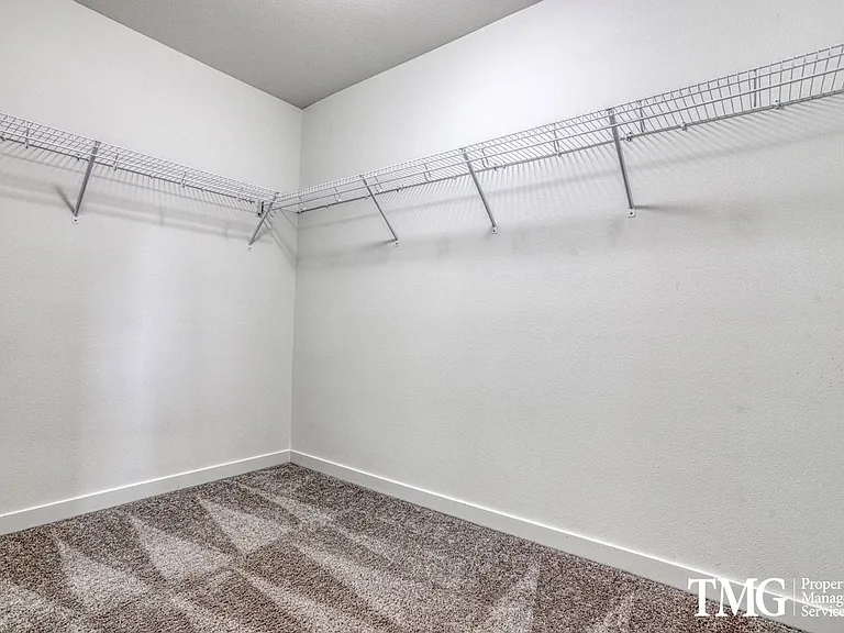 6853 N Montgomery Cir — Photo 24