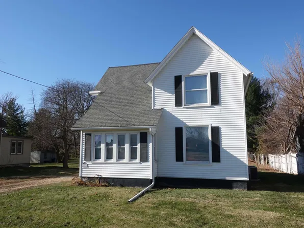 1062 N Farnham St, Galesburg, IL 61401