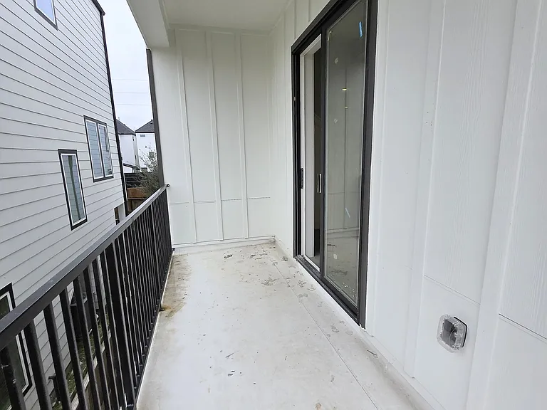 2706 Nagle St — Photo 14