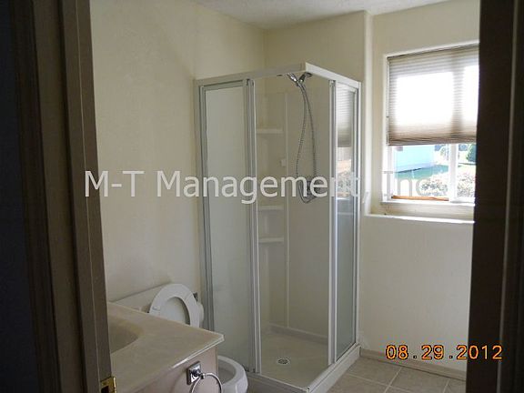5th image of 1422 E Grassland Ct