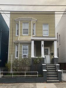196 Clendenny Ave, Jersey City, NJ, 07304