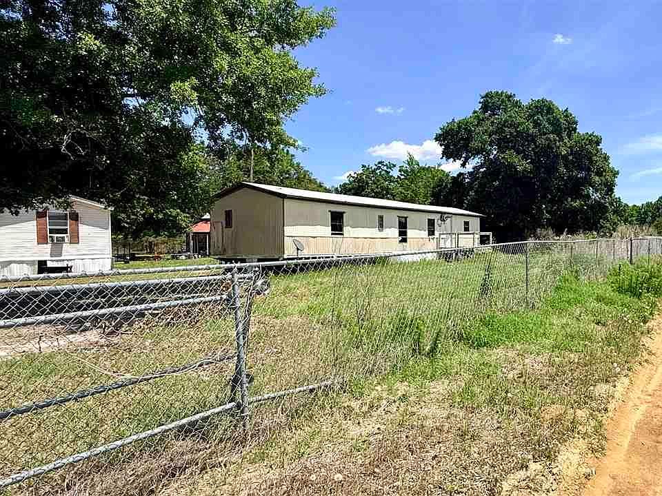 2nd image of 2028 Oakland Rd