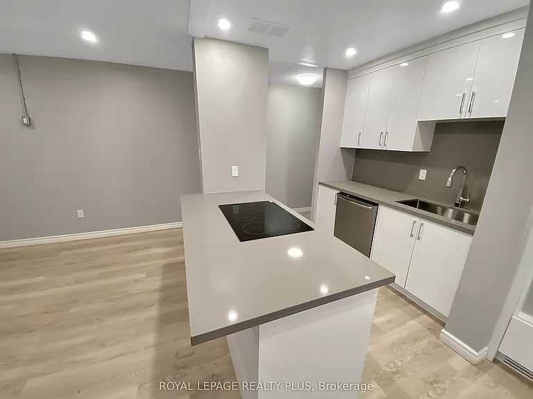 3065 Queen Frederica Dr #402 — Photo 5