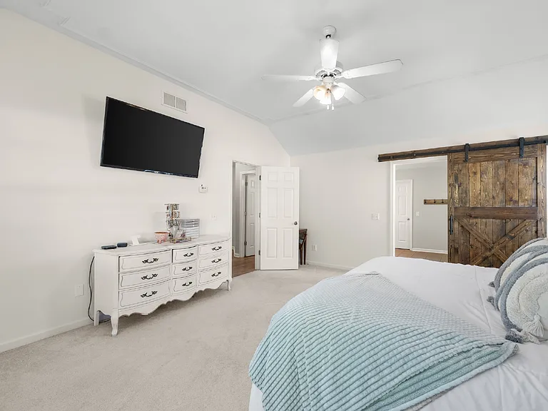 3947 Walnut Grove Way — Photo 20