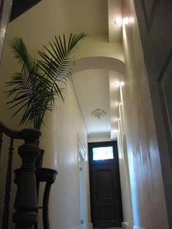 2nd image of 1611 Division St
