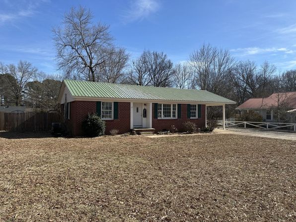454 White Ave