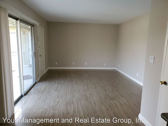 2nd image of 5017 Buffalo Ave APT 4