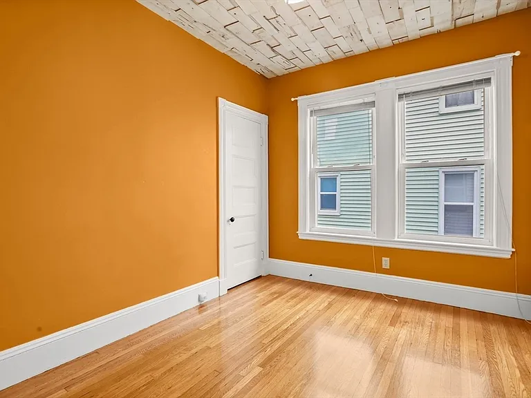 25 Tower St #1 — Photo 8