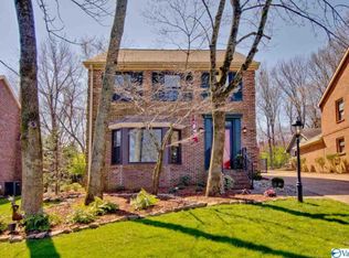 1404 Governors Pl SE, Huntsville, AL 35801