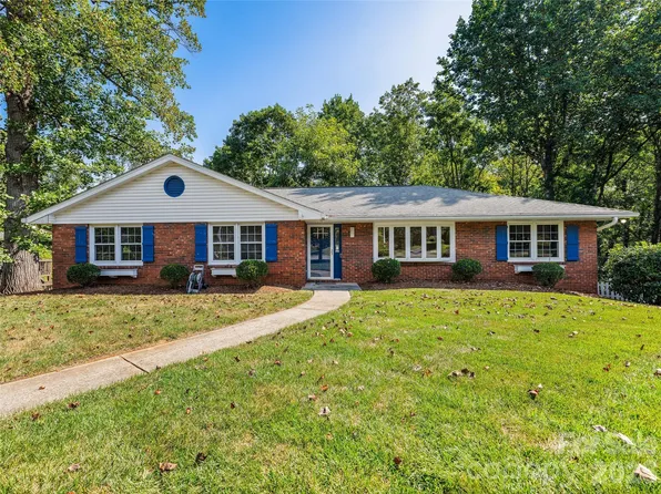 531 Bluebird Rdg, Asheville, NC 28804