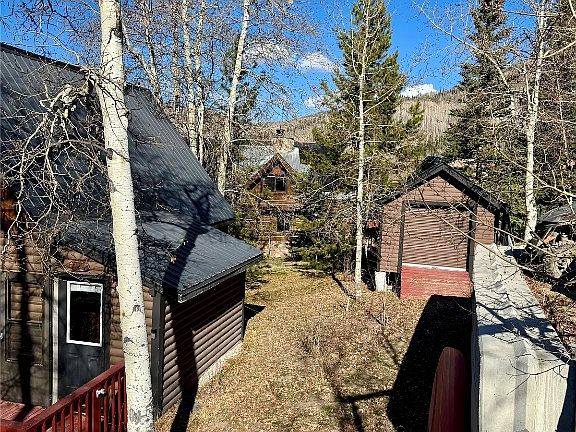 5th image of 61539 Cottonwood Street