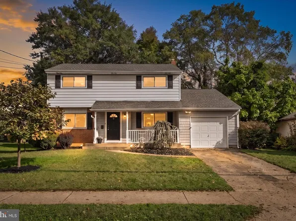 28 Walt Whitman Way, Hamilton, NJ 08690