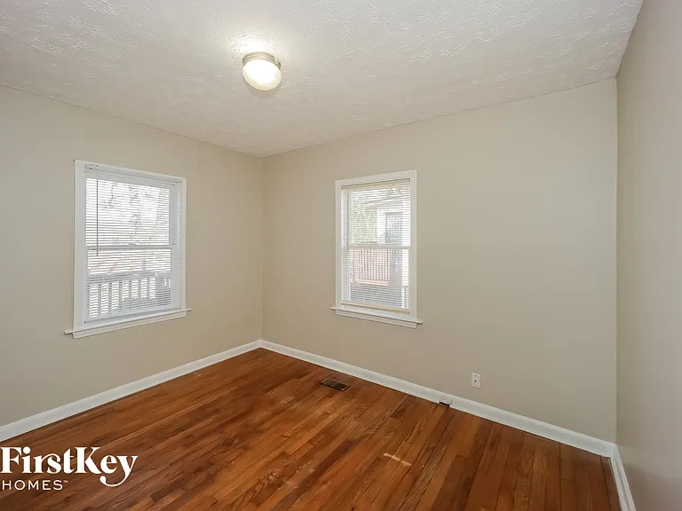 519 Erin Ave SW — Photo 12