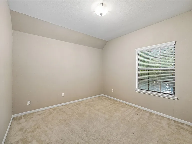 13915 Sawmill Run Ln — Photo 10