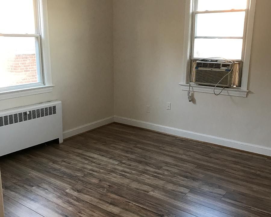 1st image of 4607 Old Dominion Dr #2