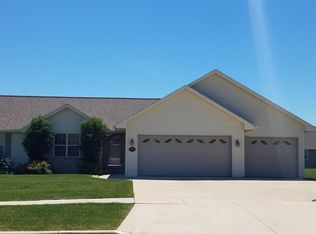 826 Killarny Trl, De Pere, WI 54115