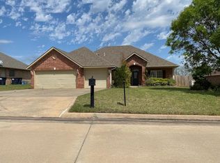 1705 Hunters Ridge Dr, Shawnee, OK 74804