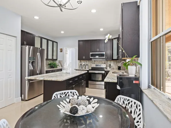 1238 Chenille Circle, Weston, FL 33327