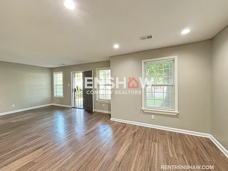 1272 Semmes St — Photo 6