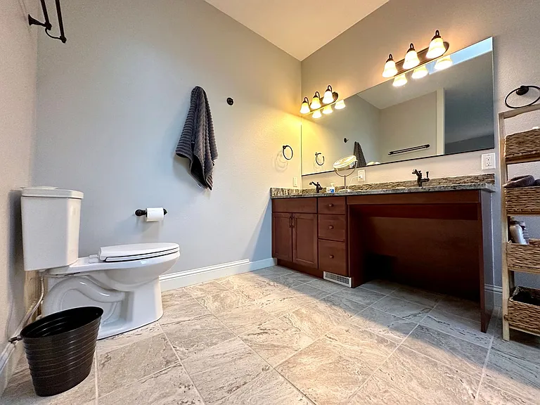 4448 Castlerock Dr — Photo 18