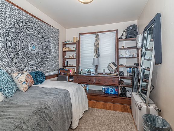 3rd image of 1317 Sheehan Ave