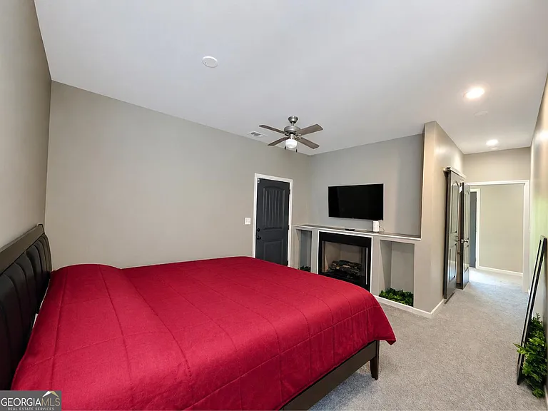 5589 River Rd #B — Photo 15