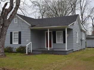 309 S 5th Ave, Madison, NC 27027