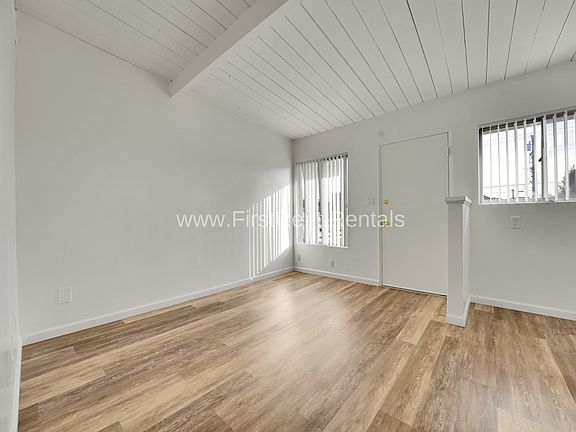 2nd image of 1278 Robinson Ave #9