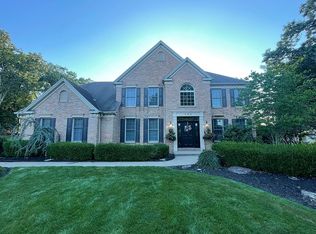 2 Hill St, Dallas, PA 18612