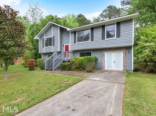 8392 Beechwood Trce, Riverdale, GA