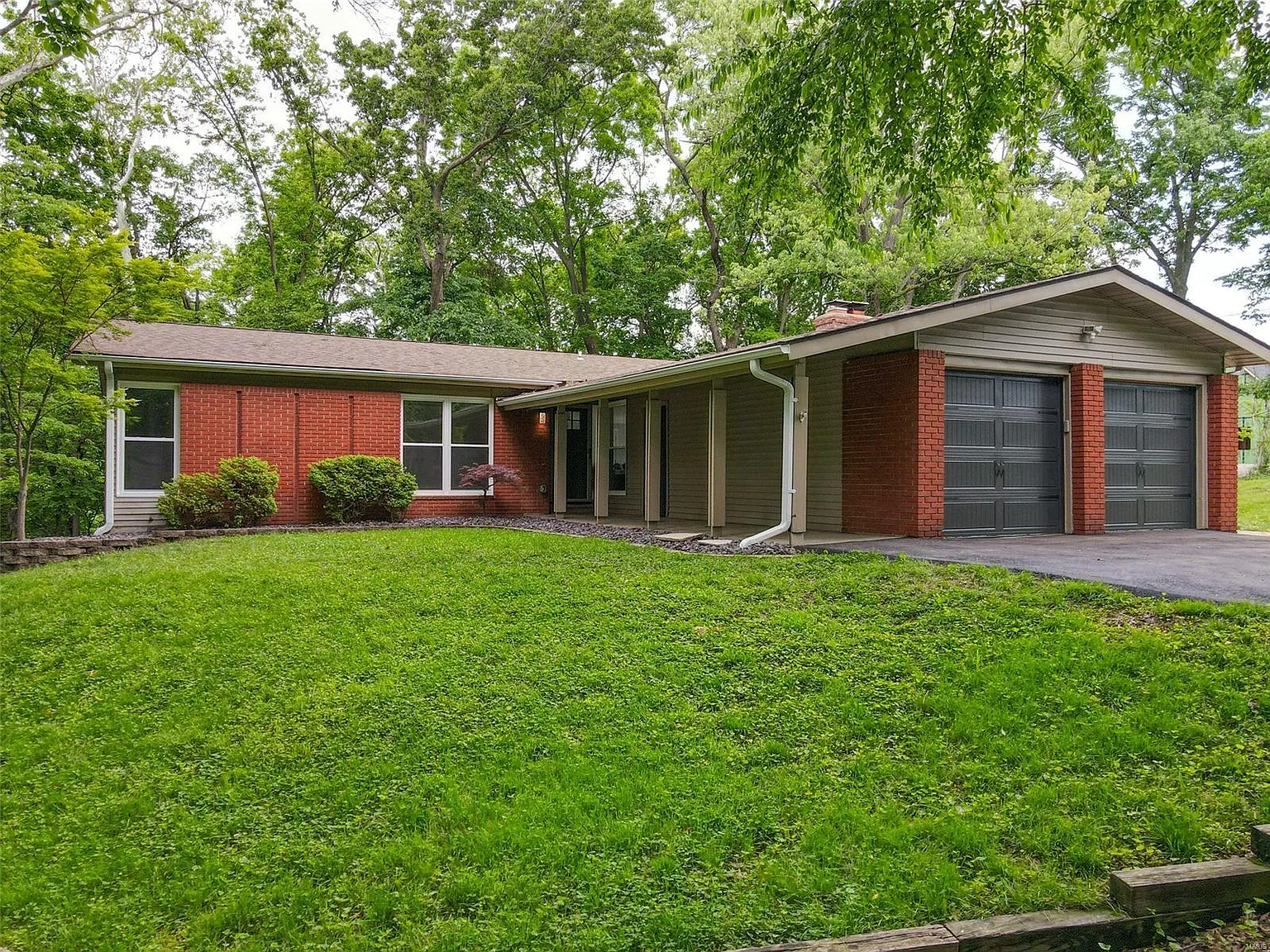 11 Bridlewood Dr photo 1