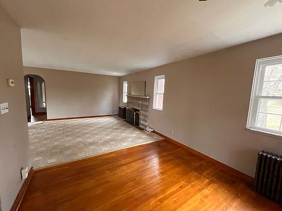 3rd image of 111 Byerly Dr
