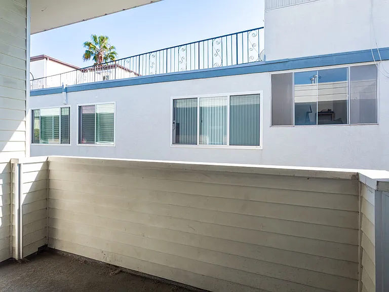 1212 Euclid St #205 — Photo 8