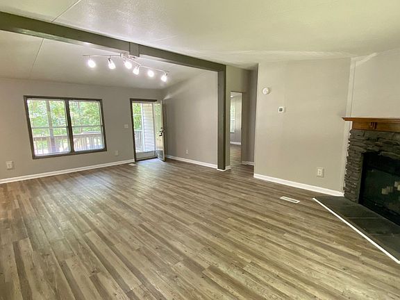 5th image of 101 Blue Branch Ct