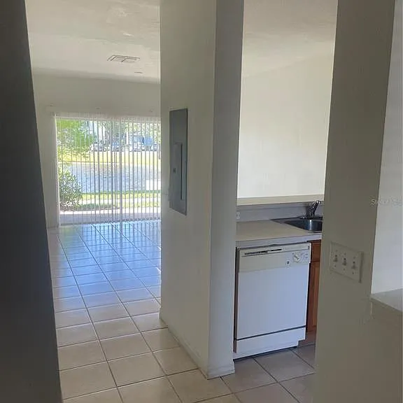 Savannah Wood Dr — Photo 27