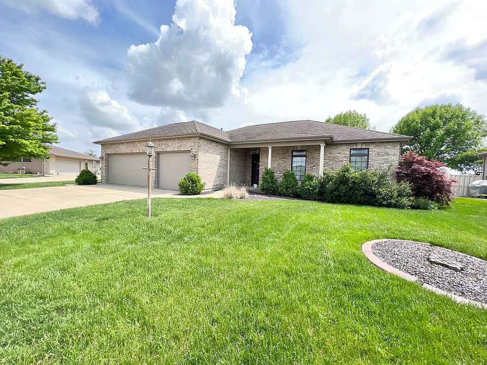 2nd image of 616 Garver Pl
