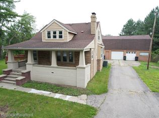 506 N Newburgh Rd, Westland, MI 48185