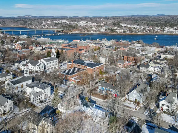 27 Court Street #1, Belfast, ME 04915