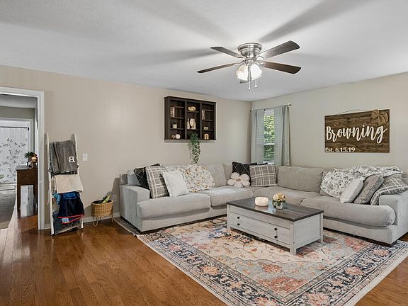 4th image of 115 Deer Ridge Ct