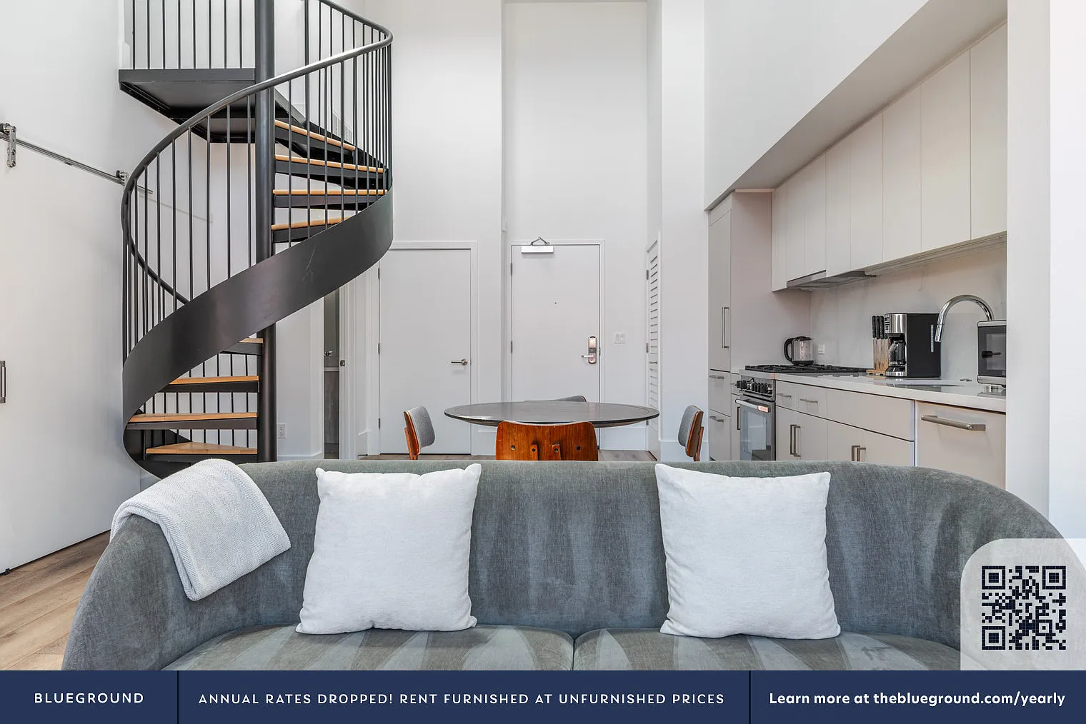 2 bed, 1.0 bath, 911 sqft, $7,290 — Photo 2